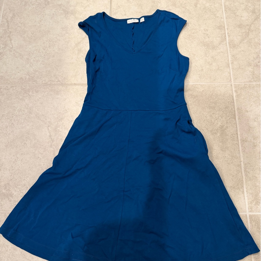 New York & Company Vibrant Blue Top